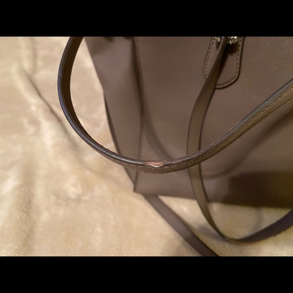 Grey leather Michael Kors handbag - Picture 8 of 8